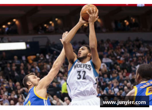 NBA球星唐斯：飒爽英姿展现魅力，篮球梦想在这一刻闪耀